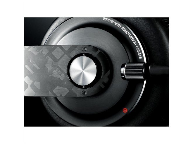 ソニー、70mmドライバー搭載のXBシリーズ最上位機 - 価格.com