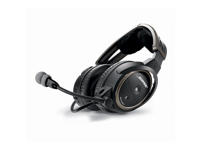 BOSE、航空用のノイズキャンセリング塔載ヘッドセット - 価格.com