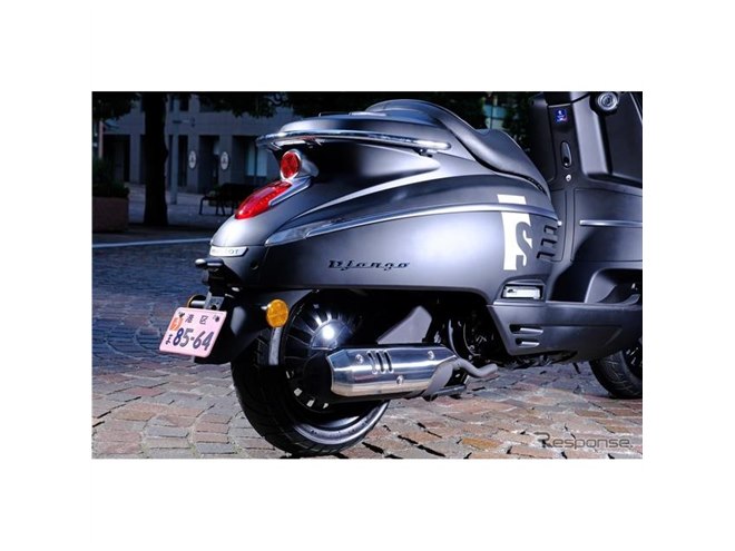 プジョーはクルマだけじゃない！ ネオレトロな大人スクーター