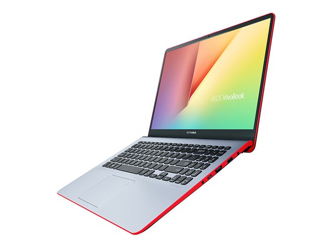 ASUS、エルゴリフトヒンジを採用した15.6型ノートPC「VivoBook S15