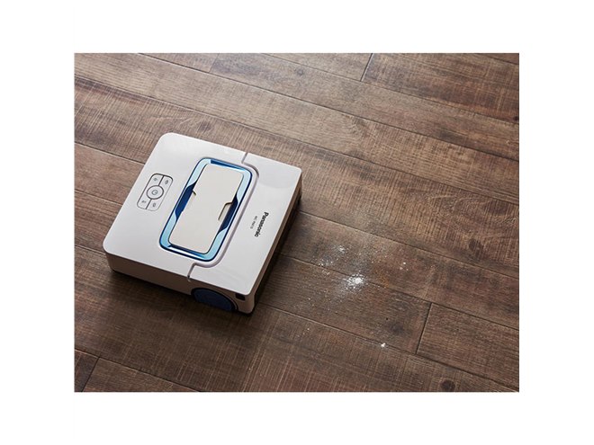 パナソニック、市販シートにも対応した床拭きロボット掃除機「Rollan