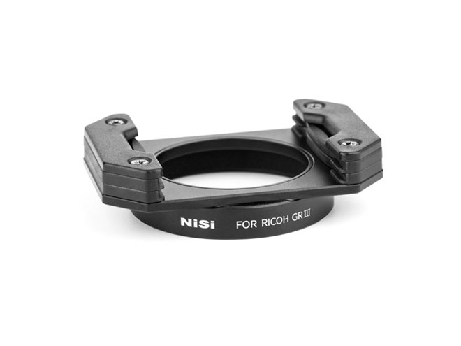 ハイエンドコンデジ「RICOH GR III」専用の角型ホルダー