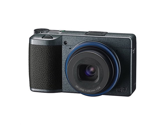 リコー、特別仕様のハイエンドコンデジ「RICOH GR IIIx Urban Edition