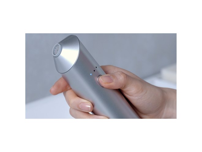 SALONIA、水流×吸引のW洗浄設計を採用した毛穴洗浄器「アクア