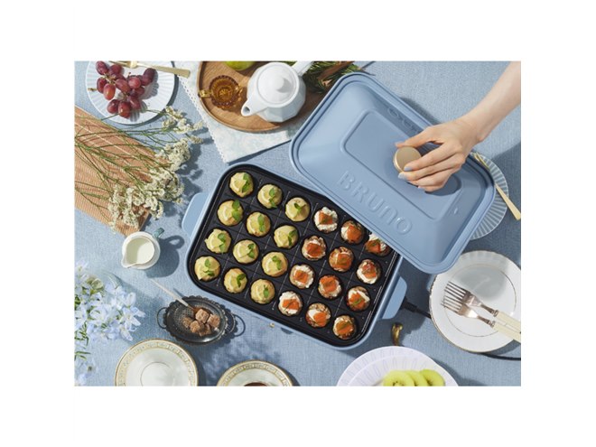 BRUNO「ホットプレート」に10周年記念カラー、ホームパーティーを