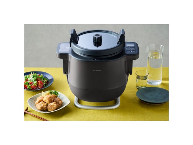 アイリスオーヤマ、内なべが自動回転する「自動かくはん式調理機 CHEF