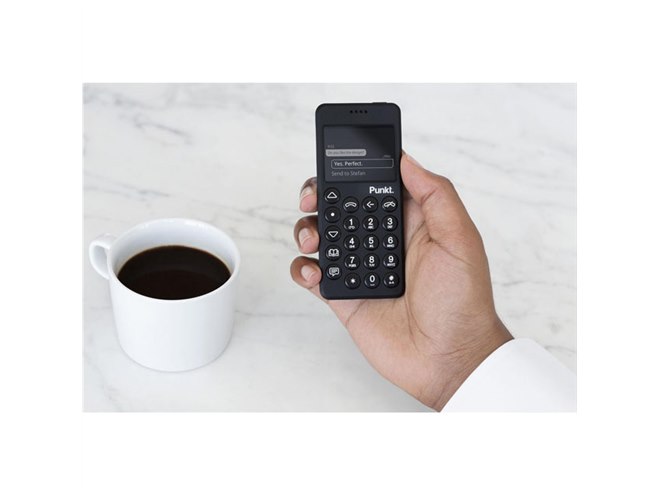 Style、カメラ非搭載のSIMフリーケータイ「Punkt.MP02 New Generation