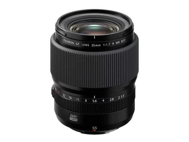 富士フイルム、開放F値1.7の大口径標準単焦点レンズ「GF55mmF1.7 R WR