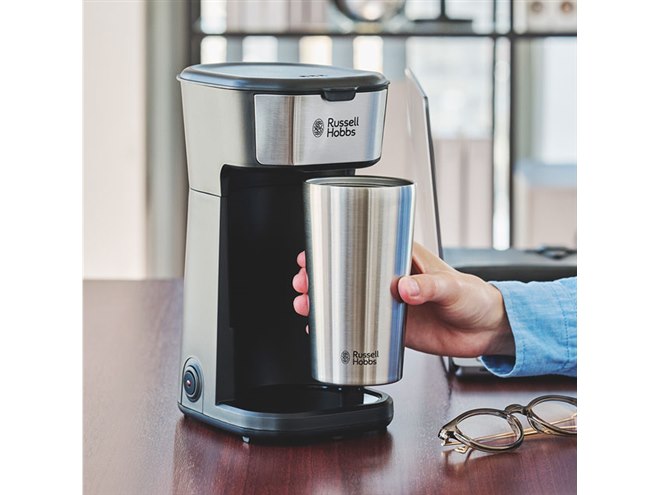 専用タンブラーに直接コーヒーを注ぐ「タンブラードリップ」が本日3月1