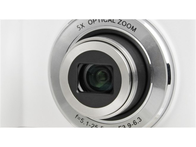ケンコー、光学5倍ズームデジカメ「KC-ZM08」にホワイトモデルを追加
