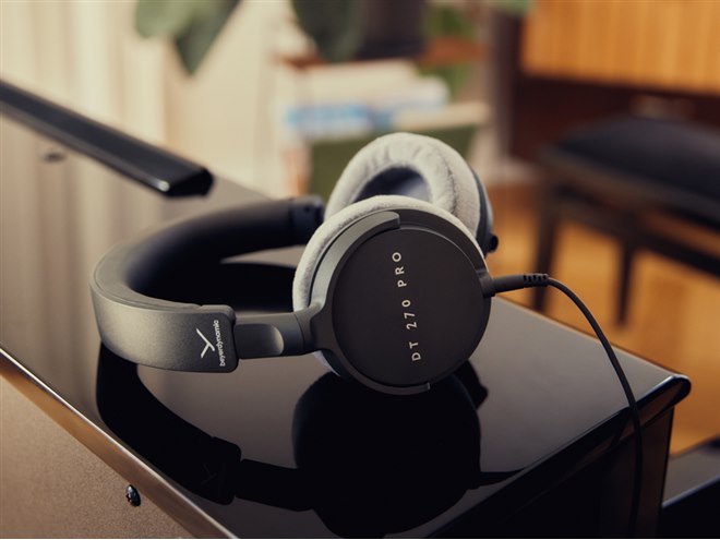 beyerdynamic、密閉型スタジオヘッドホンのエントリーモデル「DT 270