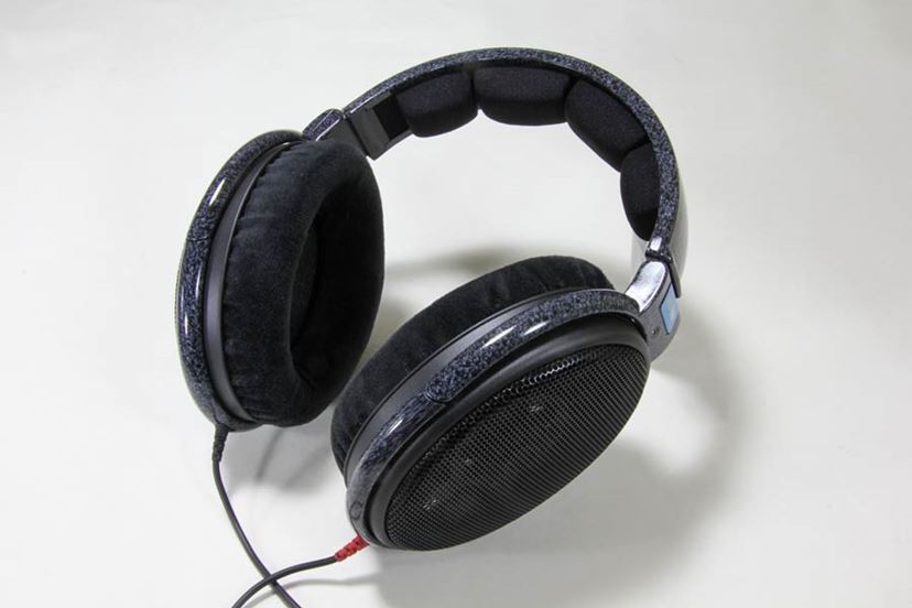 オープンエアー型ヘッドホンの名機！ ゼンハイザー「HD600」の魅力に