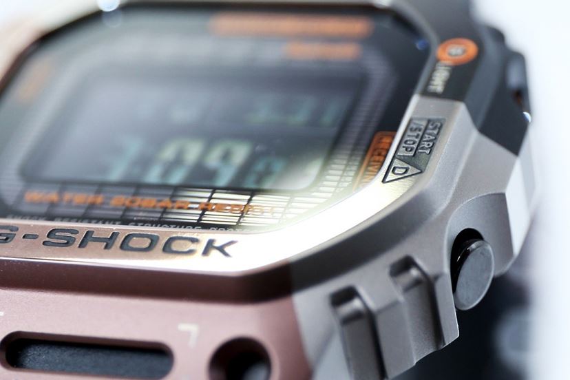 フルメタルG-SHOCK」最新作をレビュー！ 肉抜き×幾何学的カモフラ