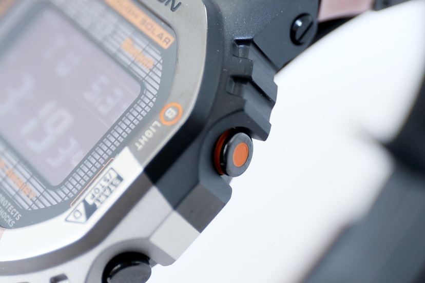 フルメタルG-SHOCK」最新作をレビュー！ 肉抜き×幾何学的カモフラ