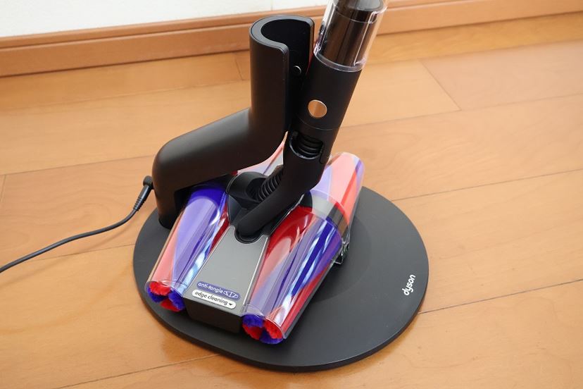 世界で最もスリムな「ダイソン」の最新掃除機「ペンシルバック