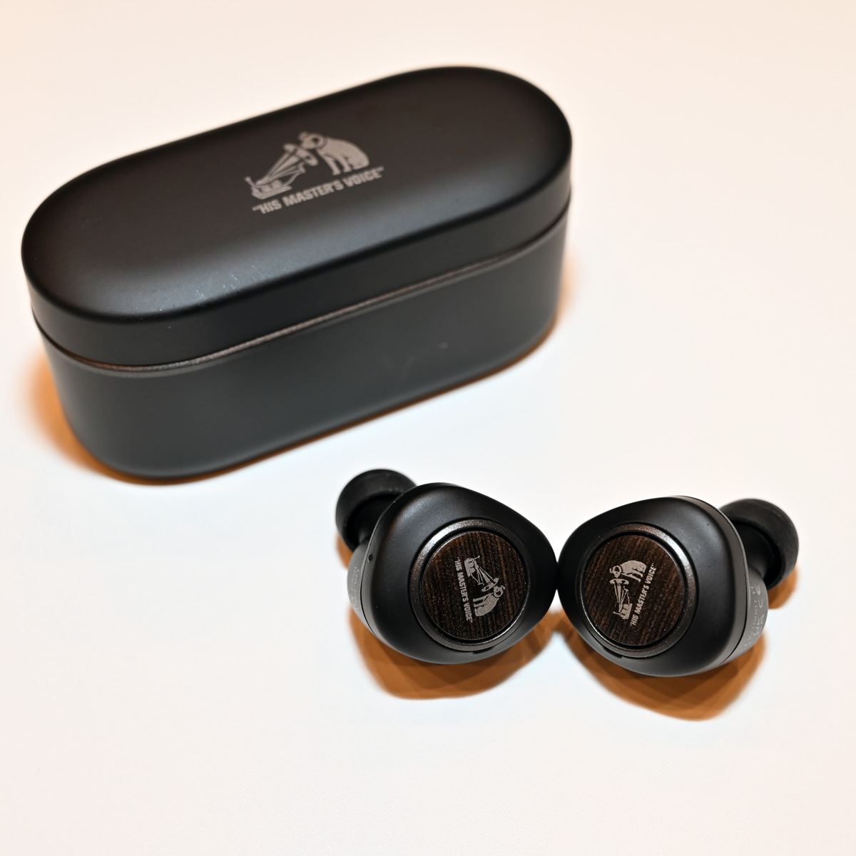 Victor ワイヤレスイヤホン 木目調 木製イヤホン」ビクターから登場