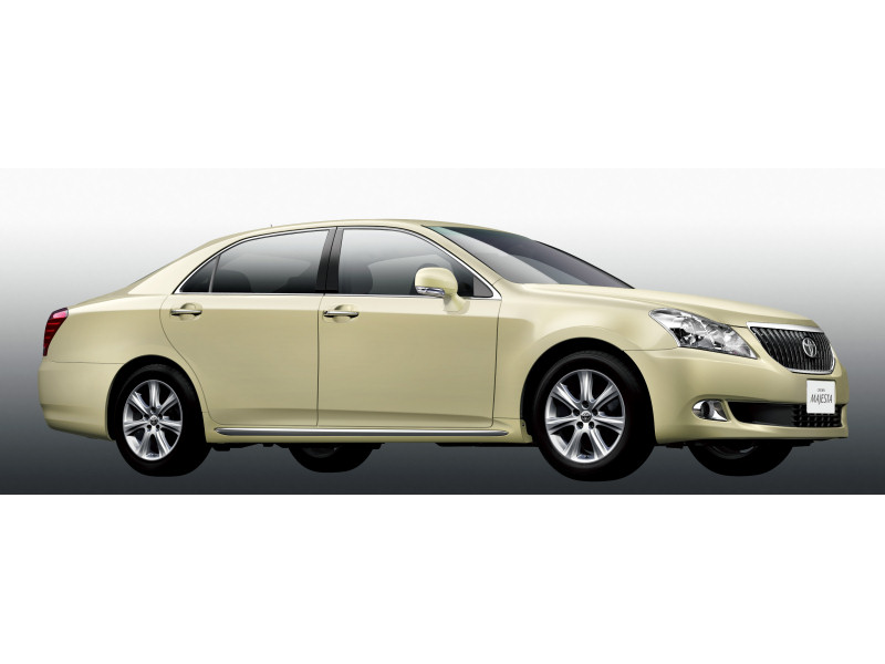 トヨタ クラウン マジェスタ 2009年モデル i-Fourの価格・性能・装備