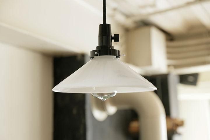 ペンダントライト 乳白 ガラス 1灯 Ridge ホワイト｜デザイン照明のCROIX