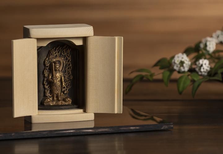 弘法大師御誕生1250年記念 小さな厨子に入った小さな仏さま 是空