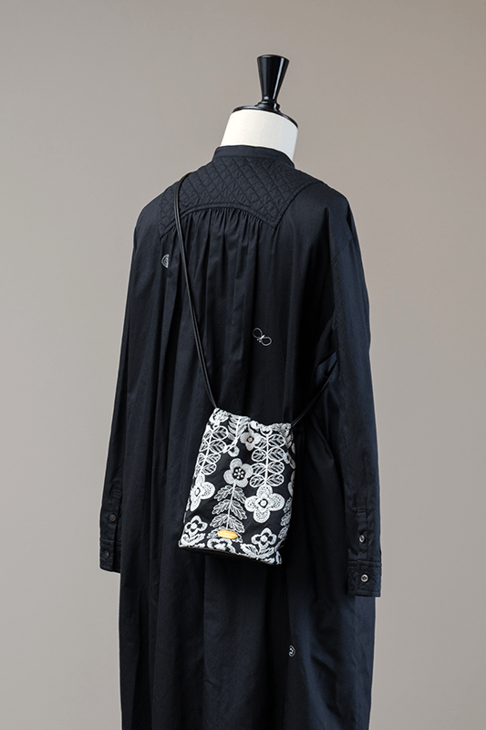 mina perhonen canele pochette -swing garden- - ミナペルホネン正規