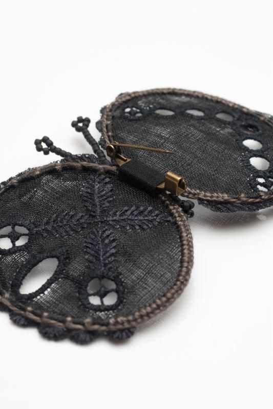 mina perhonen sound drop -choucho- ブローチ - ミナペルホネン正規