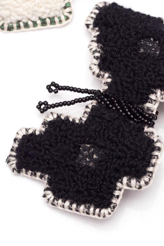 mina perhonen stitch garden ブローチ -choucho- - ミナペルホネン