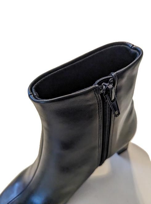 snidel （スナイデル）スクエアショートブーツ 23秋冬.【SWGS241603