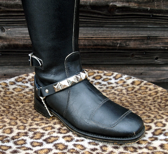 ブーツストラップ ブーツベルト ピラミッド スタッズ 鋲 本革 レザー