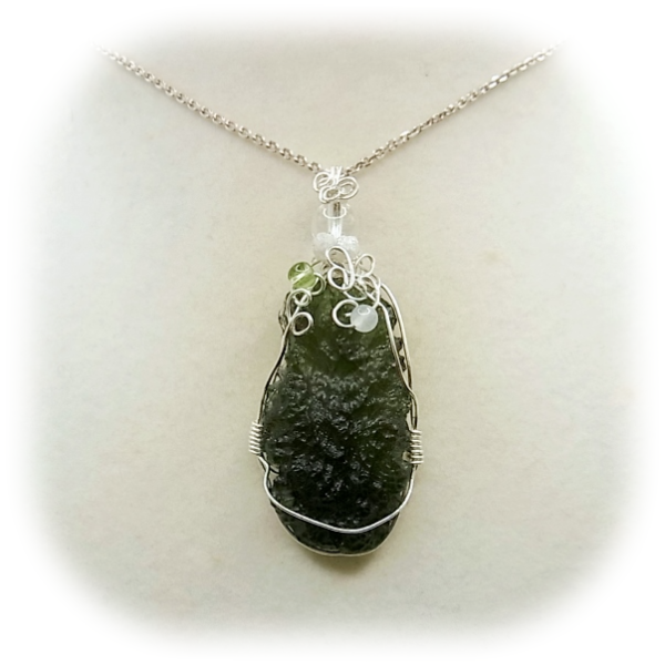 最上質モルダバイトが勢揃い！パワーストーンモルダバイトペンダント