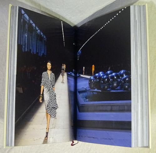 Dries Van Noten 1-100 ドリス・ヴァン・ノッテン - 古本買取販売