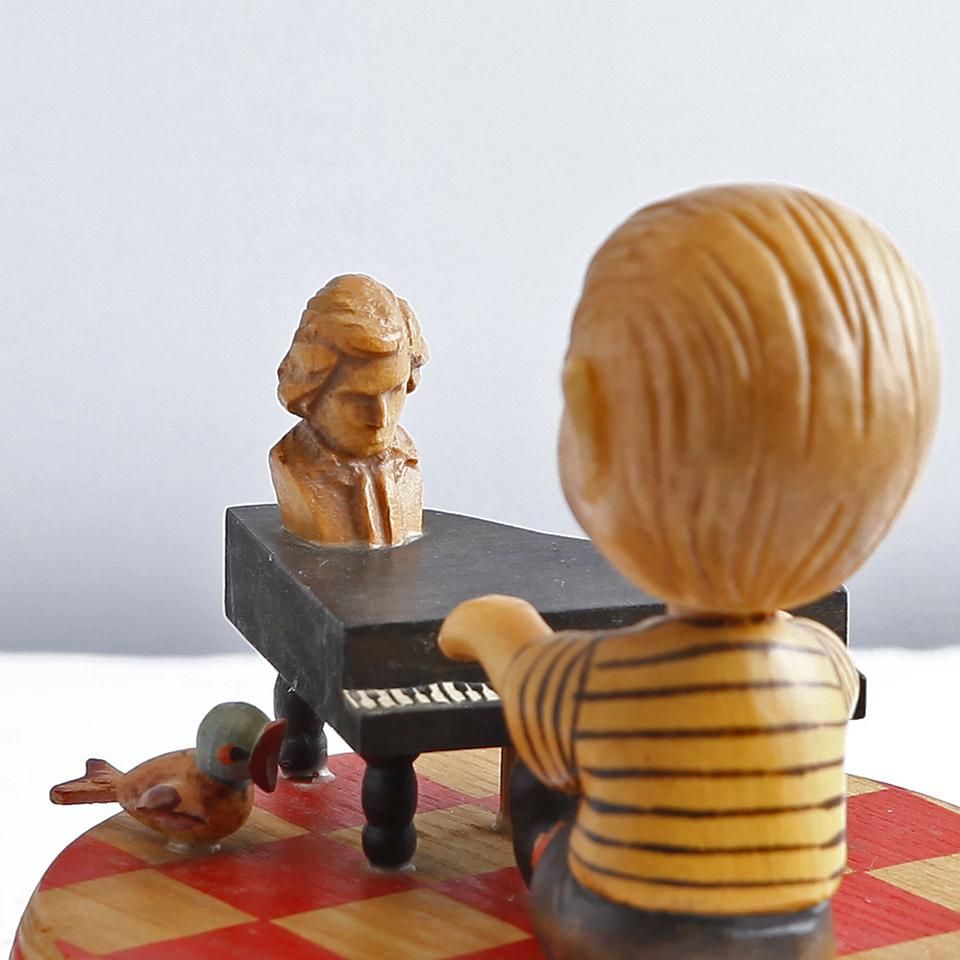 ピーナッツ オルゴール シュローダー ベートーヴェン交響曲第5番『皇帝