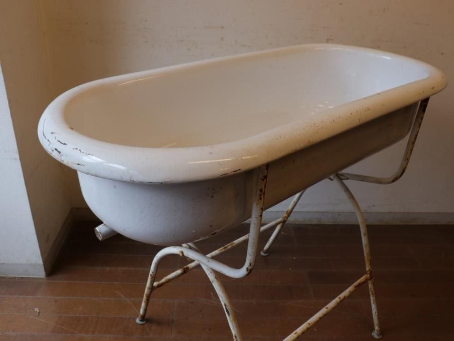 アンティーク ベビーバス（白脚）～【パインフラットアンティーク】
