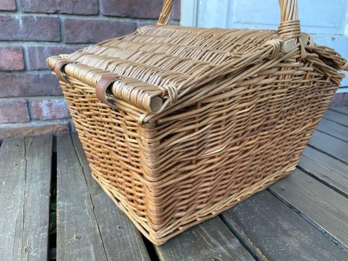 F＆M（フォートナム＆メイソン）のハンドル付きハンパーピクニック