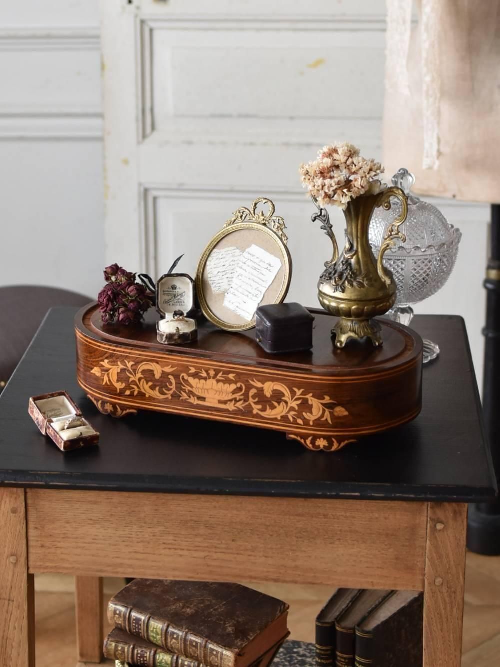 ディスプレイスタンド.マーケットリー フランスアンティーク雑貨 飾り