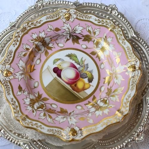 リッジウェイ・ポンパドールピンク色と金彩 絵画のように描かれた