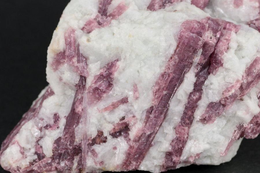 ピンクトルマリン 結晶 180g 母岩付き｜天然石 原石 通販キラリ石