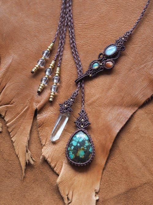 マクラメ編みネックレス ターコイズ＆ヒマラヤ水晶（インド・ヒマラヤ