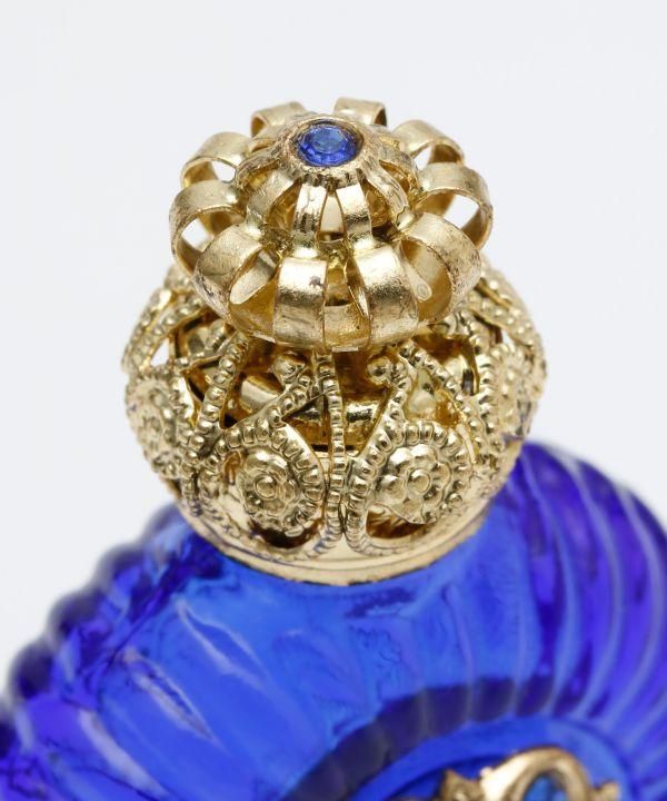 チェコ製輸入品】ボヘミアガラス香水瓶〜コバルトブルー - COCO_LONDON