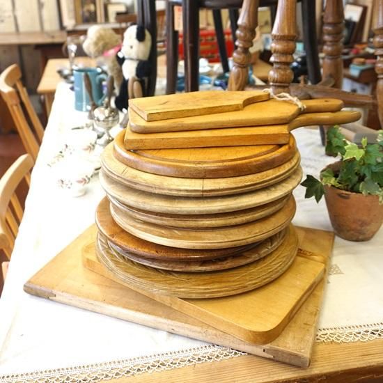 イギリス ヴィンテージ ブレッドボード 木製 直径30cm イギリス