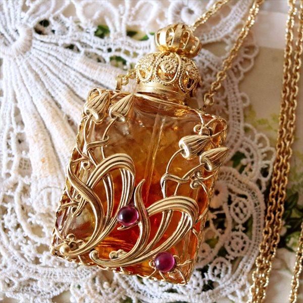 チェコ ガラスの香水瓶 ペンダント 長方形きのこAM - tekuteku東欧雑貨店