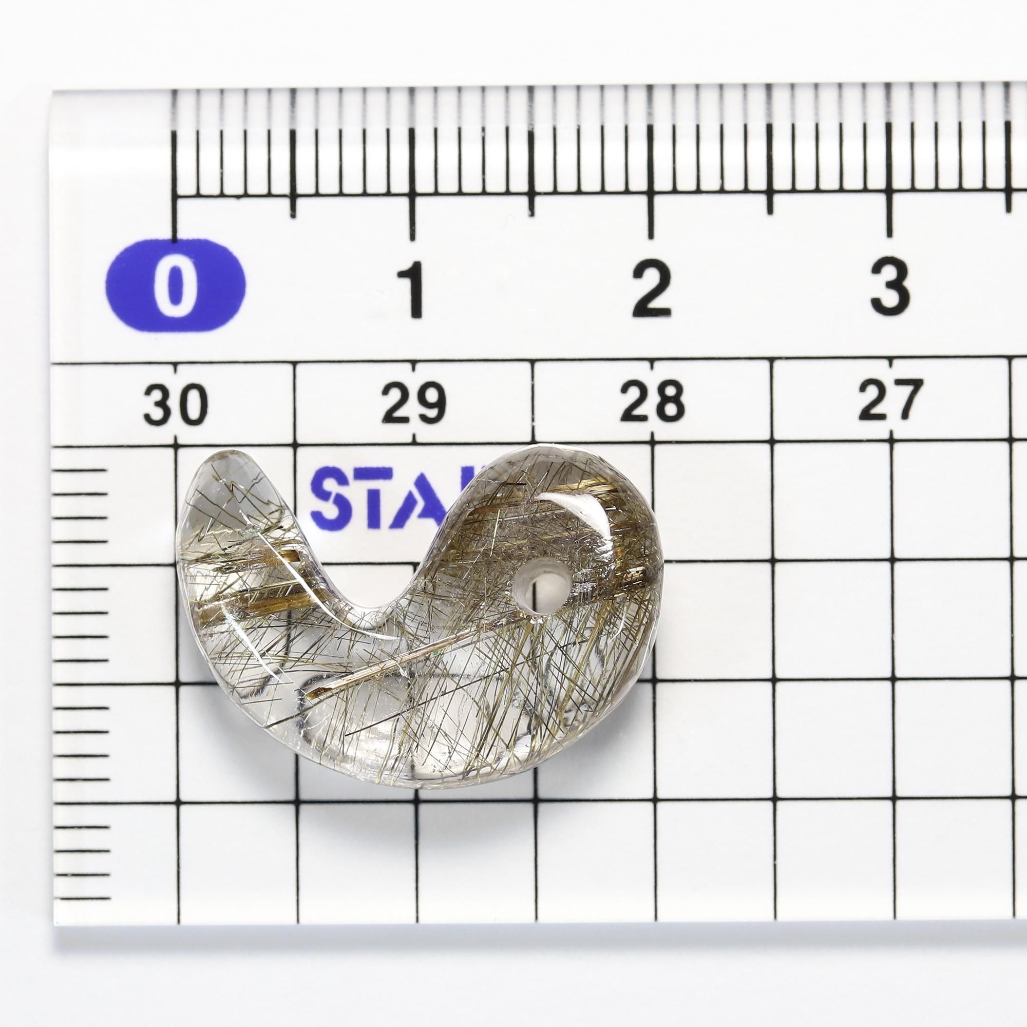 シルバールチルクォーツ 勾玉 [縦20.2mm×横14.0mm×厚さ6.0mm](型番mt1075)