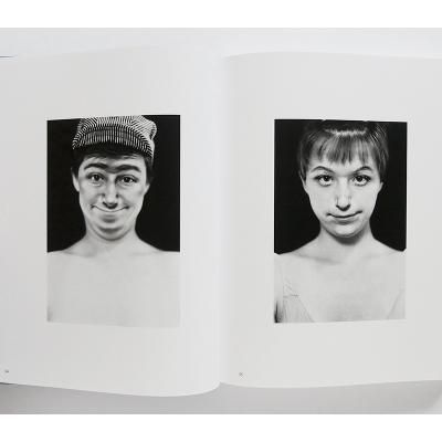 シンディ・シャーマン【Cindy Sherman】 - 京都にある、美術洋書＆海外