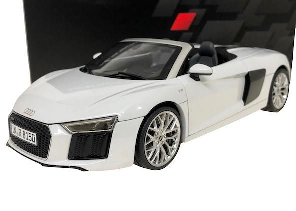 AUDI SPORT特注 1/18スケール「アウディR8スパイダー V10」（Suzuka