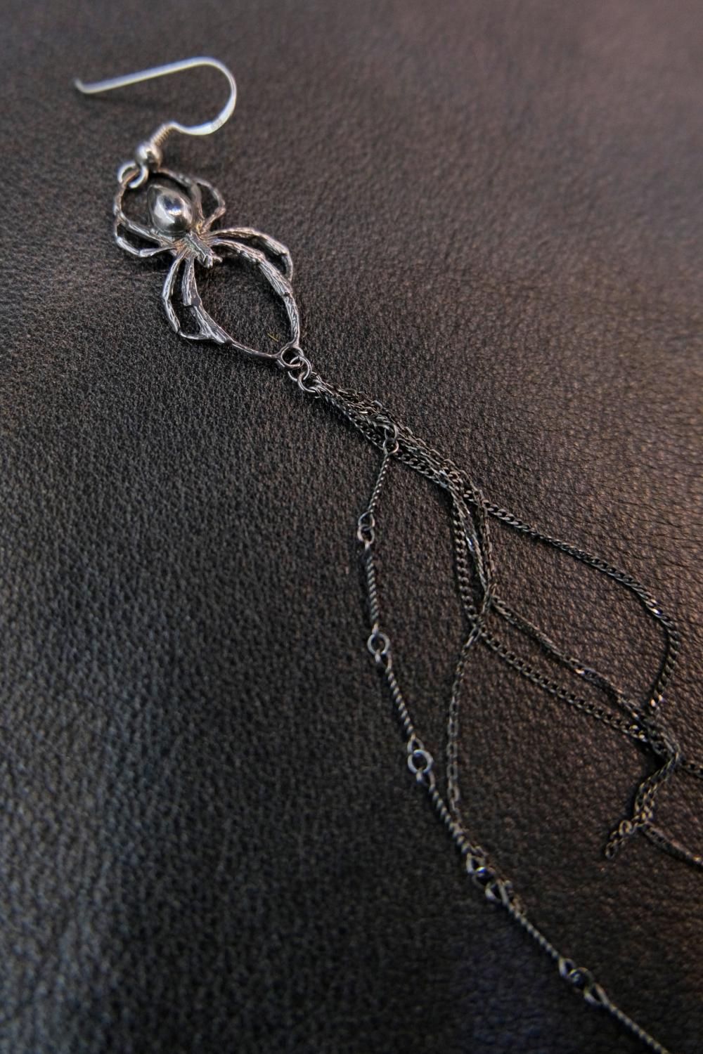 gunda [ガンダ] NOTE PIERCE＜スパイダーピアス＞ SILVER