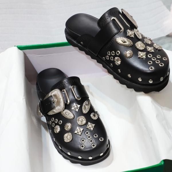 大特価】ブラック フェイクレザー 合皮 コンチョ スタッズ バックル