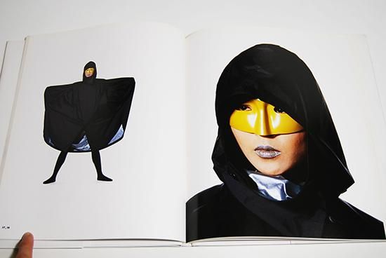 三宅一生 写真アーヴィング・ペン ISSEY MIYAKE Photographs by IRVING