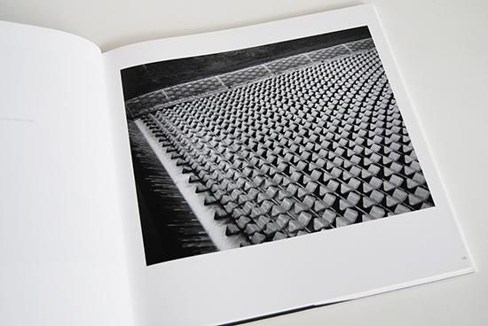 TOSHIO SHIBATA: LANDSCAPE ランドスケープ 柴田敏雄 写真集 - 古本