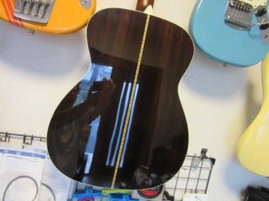 ARIA AF-60 この価格でオール単板仕様！ルックスも高級感ある一本です