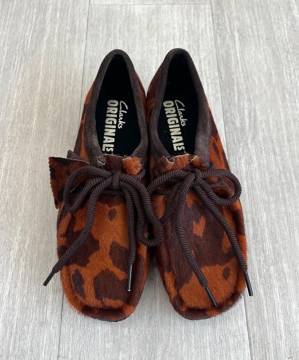 Clarks/ Wallabee (Brown Cow Print)