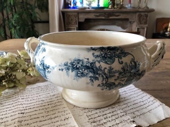 フランス/ショワジー・ル・ロワ（CHOISY LE ROI）POMPADOUR